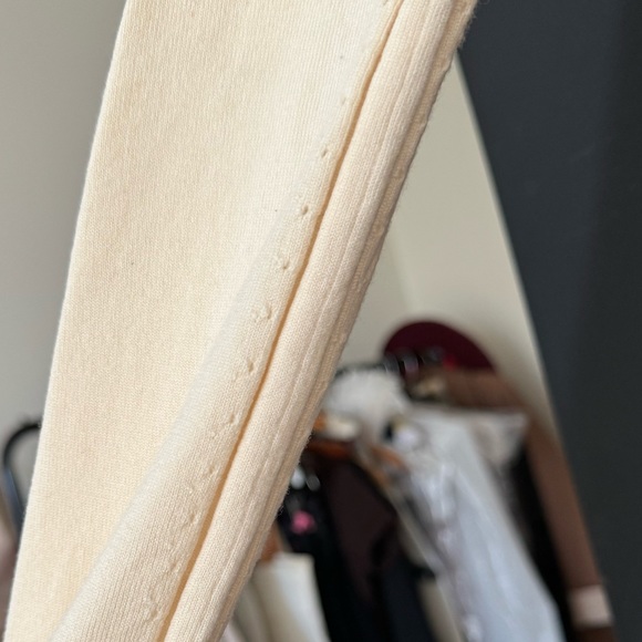 Theory Merino Wool V-Neck - Picture 5 of 6